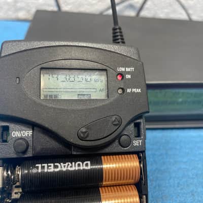Sennheiser EW300 G2 (EM300/SK100) *BAND C* 740-776MHz* image 9