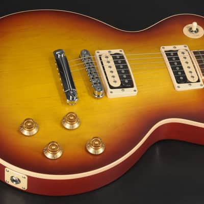 Gibson USA Les Paul Traditional Pro V Satin - 2011 - Iced Tea Sunburst image 2