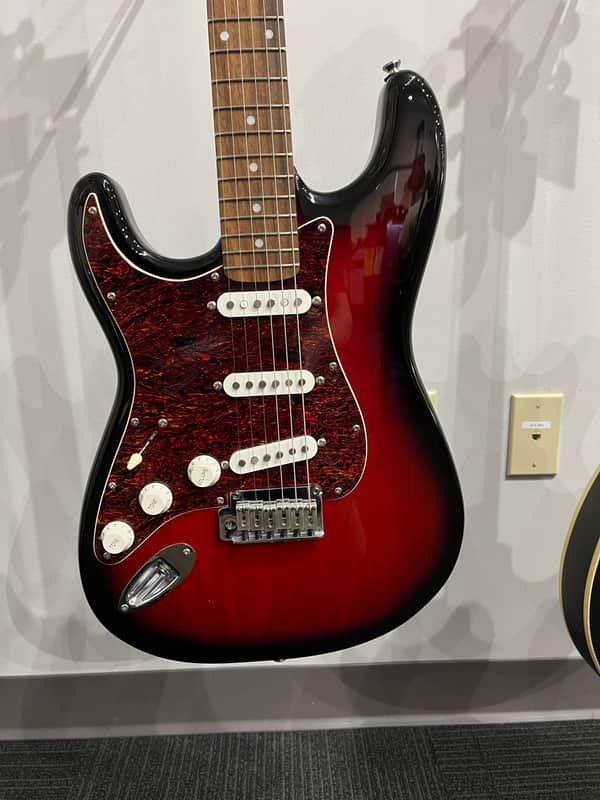 Used Squier Stratocaster Standard series left handed w/bag image 1