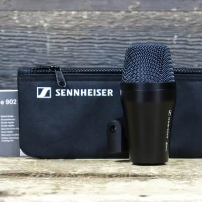 Sennheiser e 902 Dynamic Cardioid Bass / Kick Drum Instrument Microphone image 6