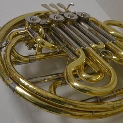 Trompa Doble Sib/Fa Yamaha 561 en buen estado image 19