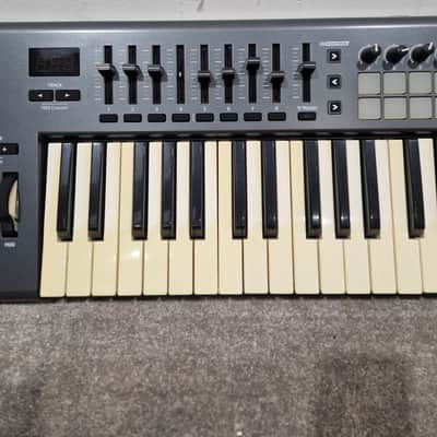 Novation Launchkey 49 - MIDI Keyboard Controller - 49-Key - Fair image 12