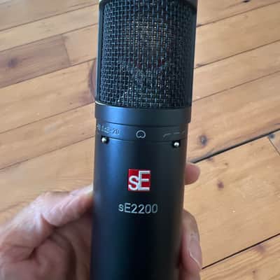 sE Electronics sE2200 Large Diaphragm Cardioid Condenser Microphone 2019 - Present - Black image 1