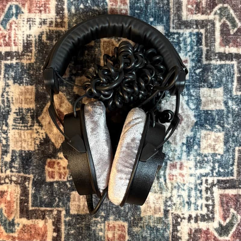 Beyerdynamic DT990 Pro Open-Back Studio-Monitoring Headphones! image 1