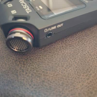 TASCAM DR-05X Portable Digital Recorder 2019 - Present - Black image 2