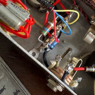 R2R Treble Booster AC107 2020 - Grey image 3