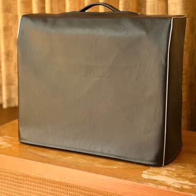 Fender Vibro Champ 6-Watt 1x8" Guitar Combo 1964 - 1967 - Black Panel image 4