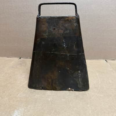Unbranded Vintage Steel Cowbell – Handcrafted Construction – Rustic Patina – Used (Poor Condition) image 1