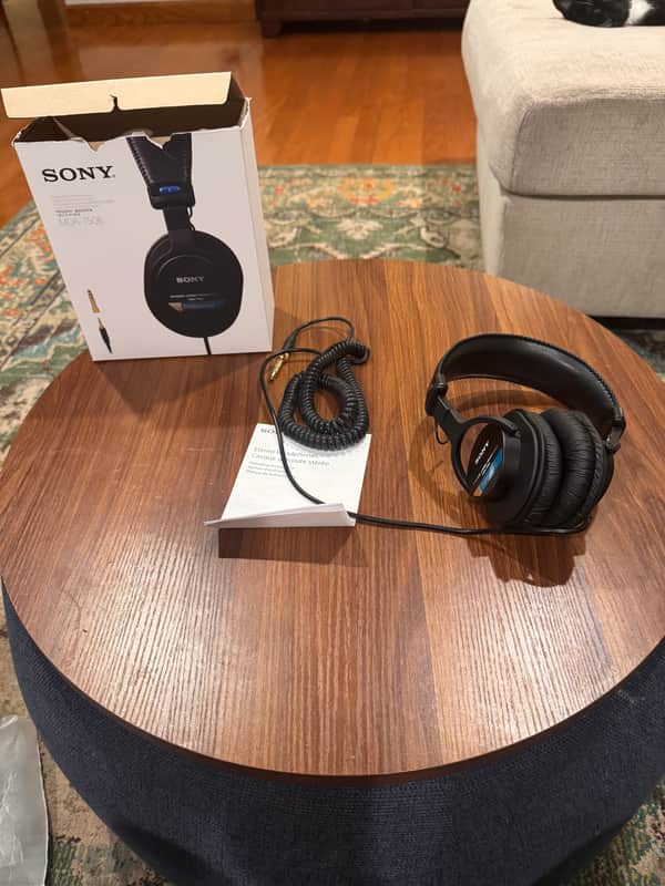 Sony MDR-7506 Studio Headphones 2010s - Black image 1