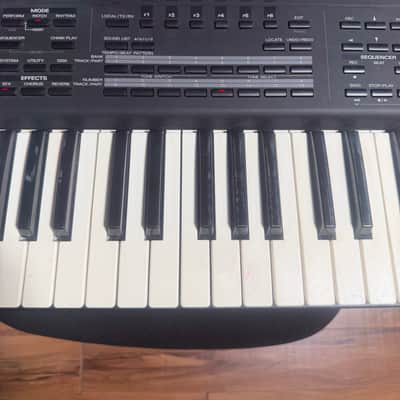 Roland XP-60 61-Key 64-Voice Music Workstation Keyboard 1998 - 2003 - Black image 6