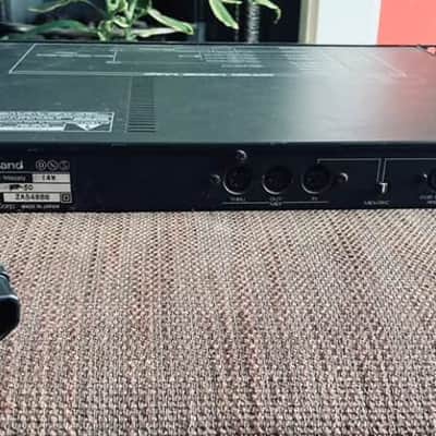 Roland GR-50 Guitar Synthesizer image 2