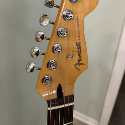 Fender Player II Stratocaster 2024 - Present 3-Color Sunburst image 5