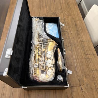 Yamaha YAS-26 Standard Alto Saxophone 2017 - Lacquered Brass image 3