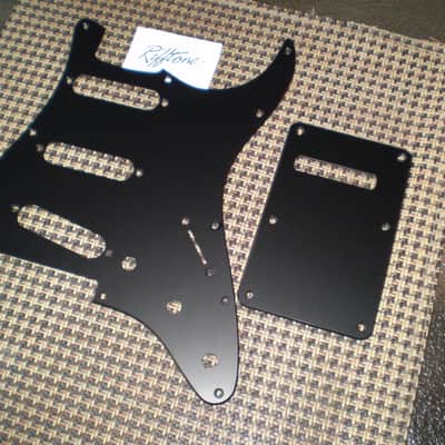 Rifftone Black Anodized 11-Hole Standard Strat-type Pickguard + matching Anodized Back Plate Nice