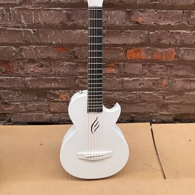 Enya Nova Go Mini Carbon Fiber Acoustic Guitar – White – B-Stock w/ Case image 2