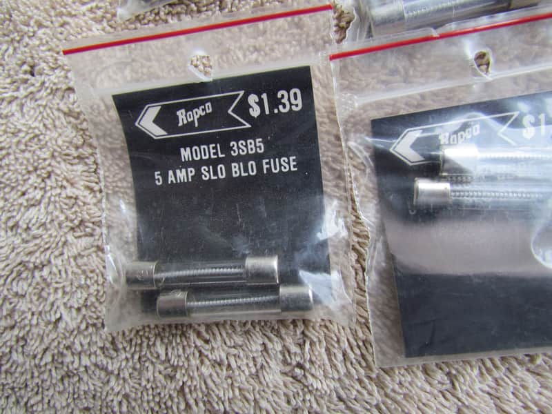 Rapco Model 3SB5 5 Amp Slo Blo Amp Fuses Lot of 16 NOS Rapco 5 Amp Slo Blo Fuses In Packaging image 1