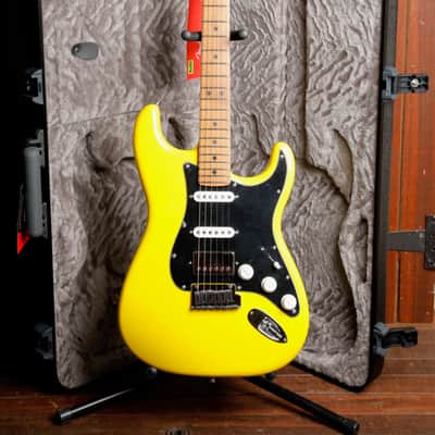 Fender Limited Edition American Ultra II HSS Stratocaster Grafitti Yellow image 2