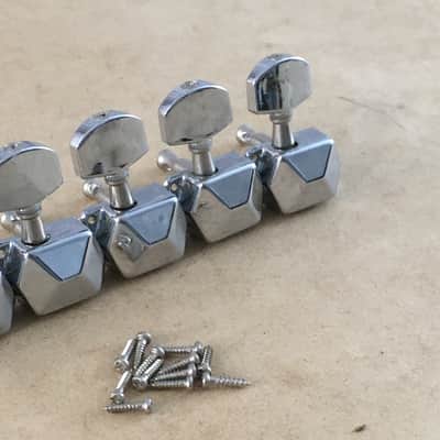 Rare Vintage Chrome Electric Guitar Tuners Set Slanted Sealed Casings 70s Style image 4