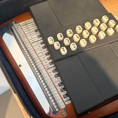 Oscar Schmidt Model 21 CR Autoharp w Case image 4