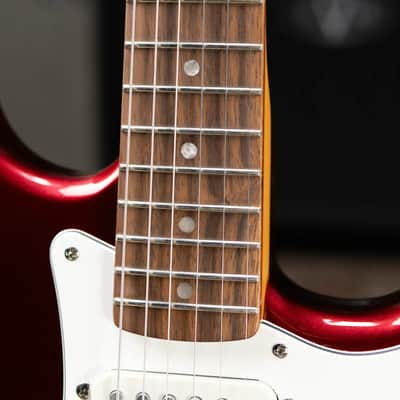 Squier Classic Vibe '60s Stratocaster Electric Guitar - Candy Apple Red image 9