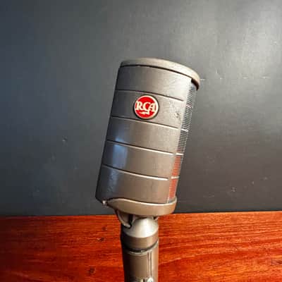 RCA KN-1B dynamic microphone w/stand image 16