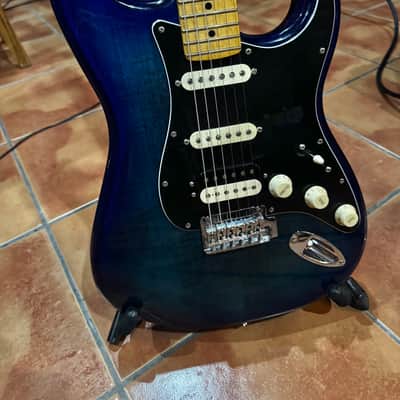 Fender Player II Plus Top HSS Stratocaster 2024 - Present - Blue Burst image 2