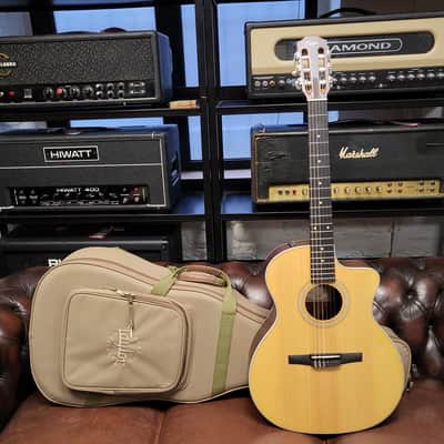 Taylor 214ce with ES2 Electronics 2021  Natural image 16