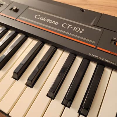 Casio Casiotone CT-102 Keyboard Synth 80s image 2