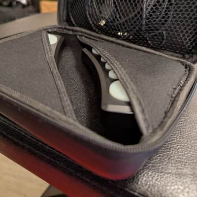 Novation Dicer Dual DJ Controller, Hard Shell Case & Cables image 6
