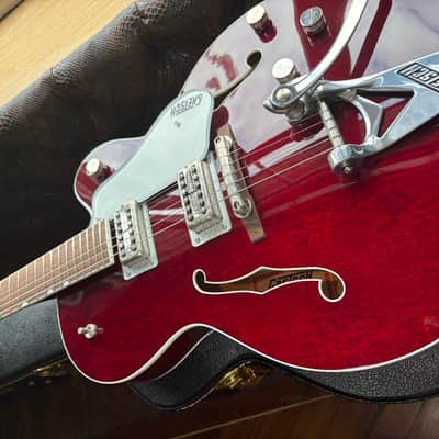 Gretsch G6119T Players Edition Tennessee Rose with String-Thru Bigsby 2016 - 2020 - Dark Cherry Stain image 3