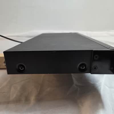 Samson CR-2 Concert TD Series DBX Noise Reduction VHF-FM Ch 8 Receiver image 5
