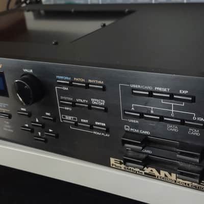 ROLAND SUPER JV1080 + SR-JV80-04 VINTAGE SYNTH + SR-JV80-11 TECHNO