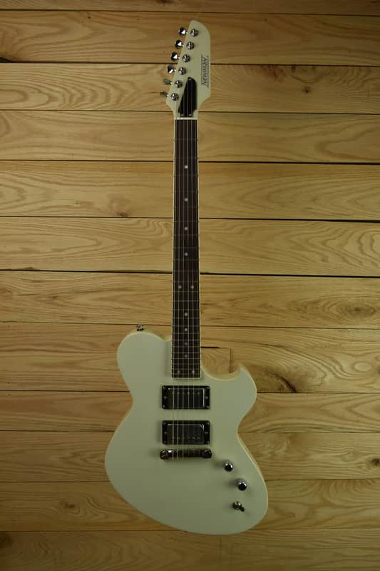 Newman Honeycomb Senior 2025- SWAPPABLE PICKUPS - Gloss White - GuitarX image 1
