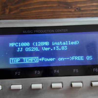Akai MPC1000 - jjosXL - DC power supply mod - LCD screen upgrade image 3