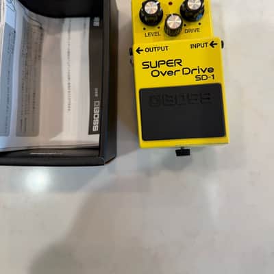 Boss SD-1 Super OverDrive (Silver Label) 1997 - Present - Yellow —  (ʀᴇᴀᴅ ᴅᴇꜱᴄʀɪᴘᴛɪᴏɴ) image 3