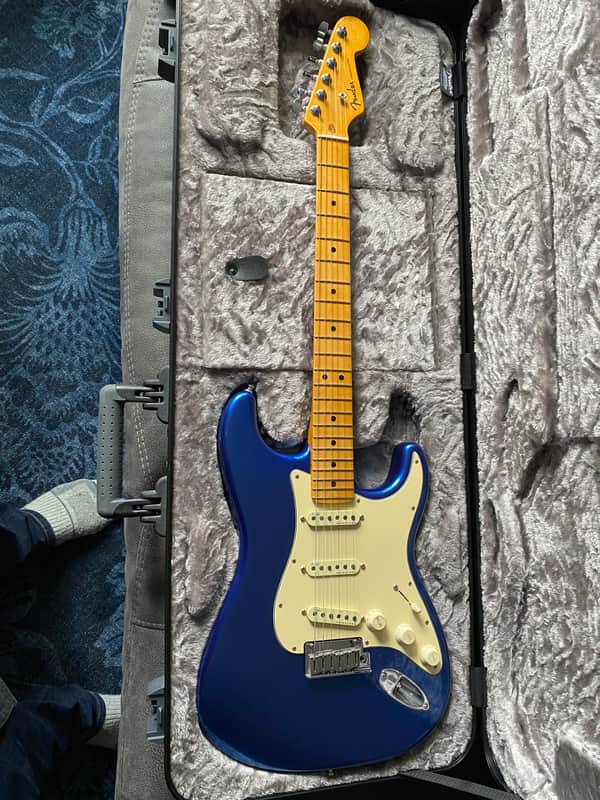 Fender American Ultra Stratocaster with Maple Fretboard 2019 - Present - Cobra Blue and Case image 1