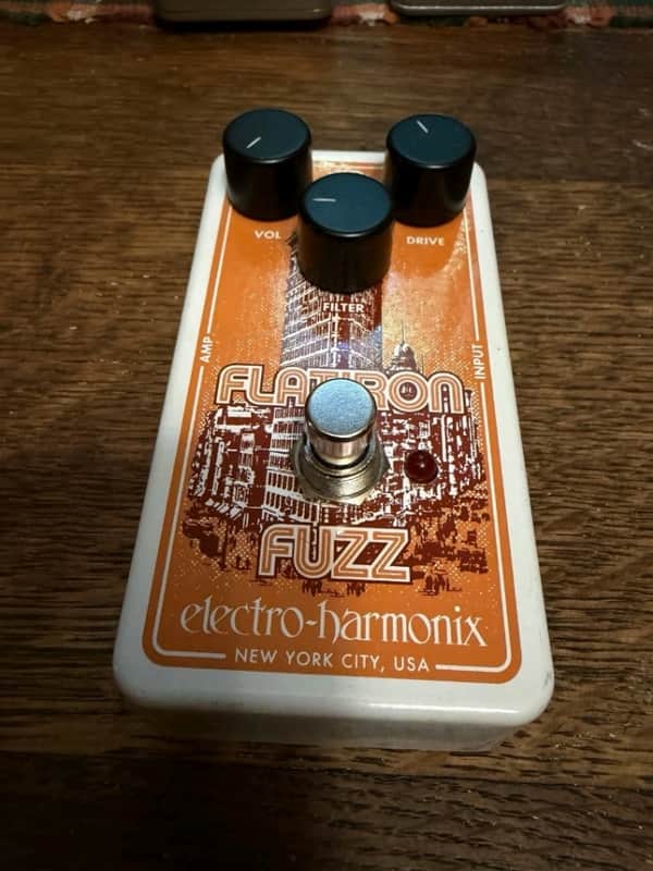 Electro-Harmonix Flatiron Fuzz