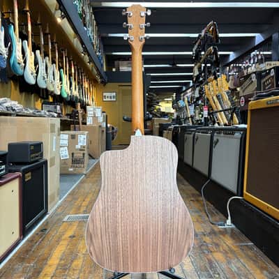 Taylor 210ce Cutaway Dreadnought Acoustic-Electric Guitar w/Padded Gig Bag image 6