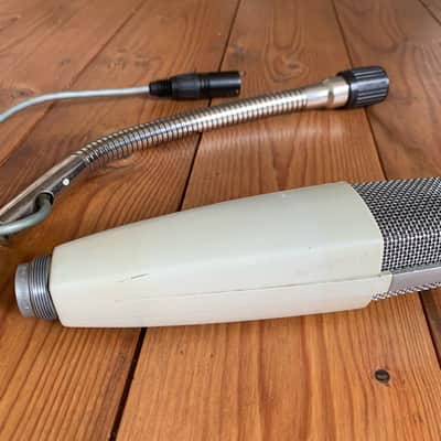 Sennheiser MD 421-2 Cardioid Vintage Dynamic Microphone 1960s - 1970s - White image 6