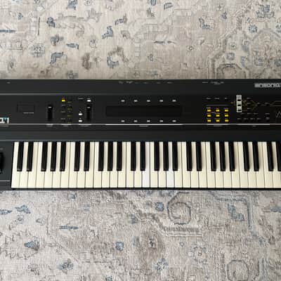 Ensoniq ESQ-1 Wave Synthesizer