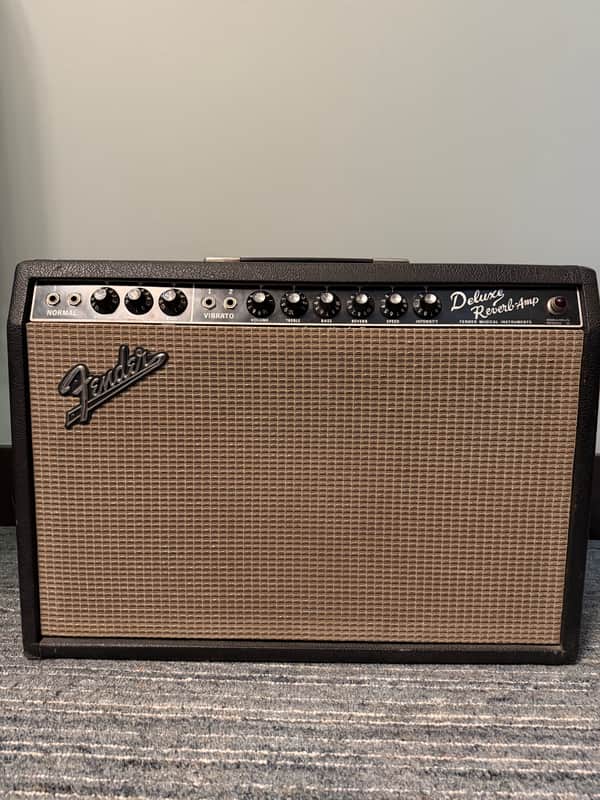 Fender Deluxe Reverb 2-Channel 22-Watt 1x12" Guitar Combo