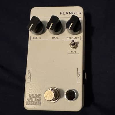 JHS 3 Series Flanger, with the box. image 2