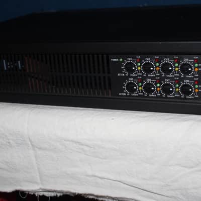 QSC CX108V 800w 8 Channel Power Amplifier image 2