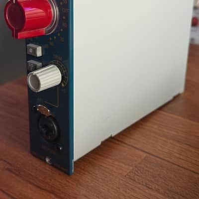 Behringer 73 500-Series Microphone Preamp 2025 - Present - Blue image 3