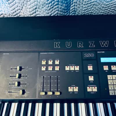 Kurzweil 250 🎹 Vintage Synthesizer Sampler Workstation • Near MINT • Serviced • Fully Loaded • Fred Mollin Collection image 3