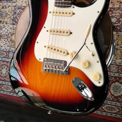 Fender Stratocaster Player II 70th 2024 - 3 Tono Sunburst imagen 6