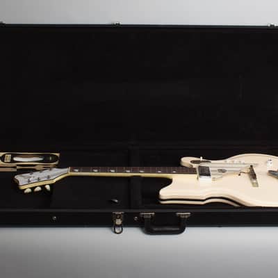 National Val-Pro 84 Solid Body Electric Guitar (1962), ser. #T-73971, black tolex hard shell case. image 10