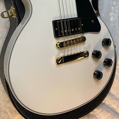 NEW! Gibson Les Paul Custom - Alpine White - Ebony Board - Authorized Dealer - 10.1 lbs - G06424 image 7