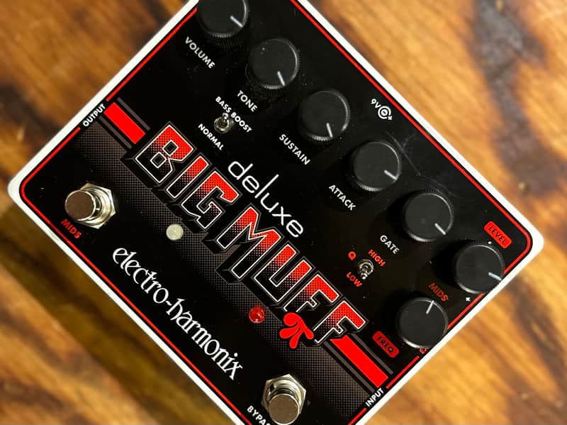 Electro-Harmonix Deluxe Big Muff Pi Distortion / Sustainer image 1