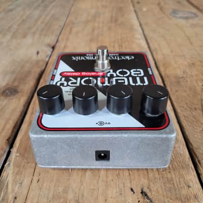 Electro-Harmonix Memory Boy Analog Delay Pedal image 5